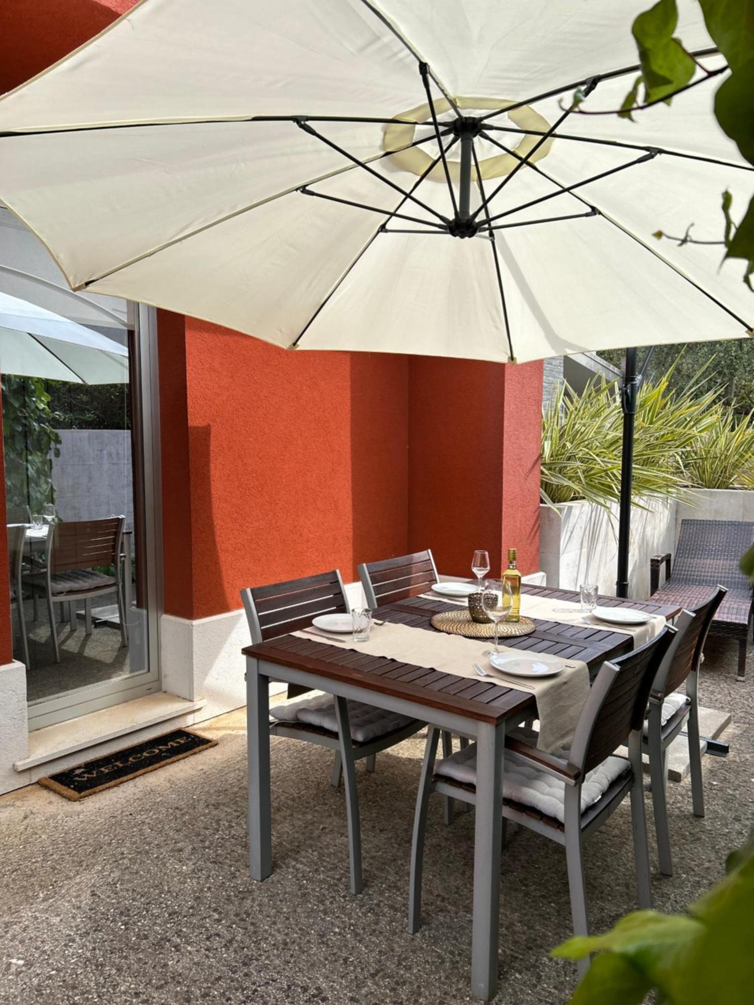 Ivni Apartmani Novigrad Istria Exterior foto