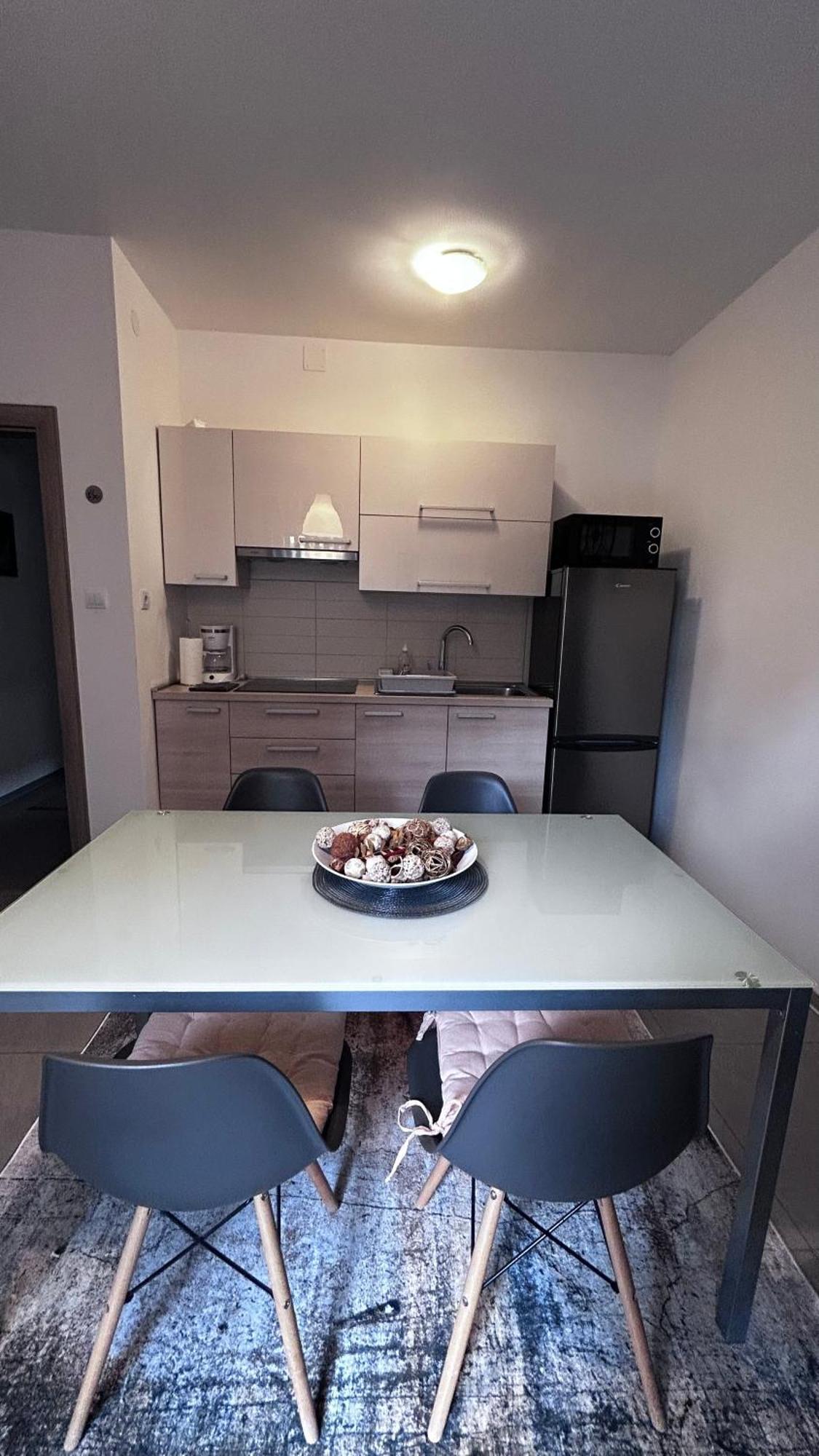 Ivni Apartmani Novigrad Istria Exterior foto