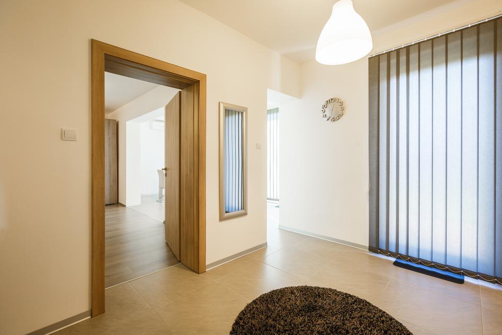 Ivni Apartmani Novigrad Istria Cameră foto