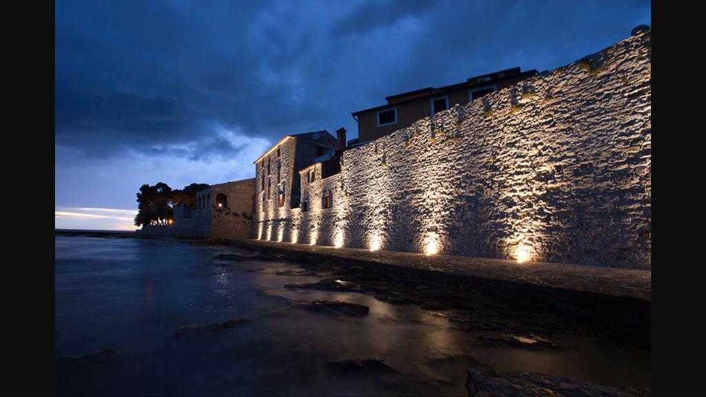 Ivni Apartmani Novigrad Istria Exterior foto