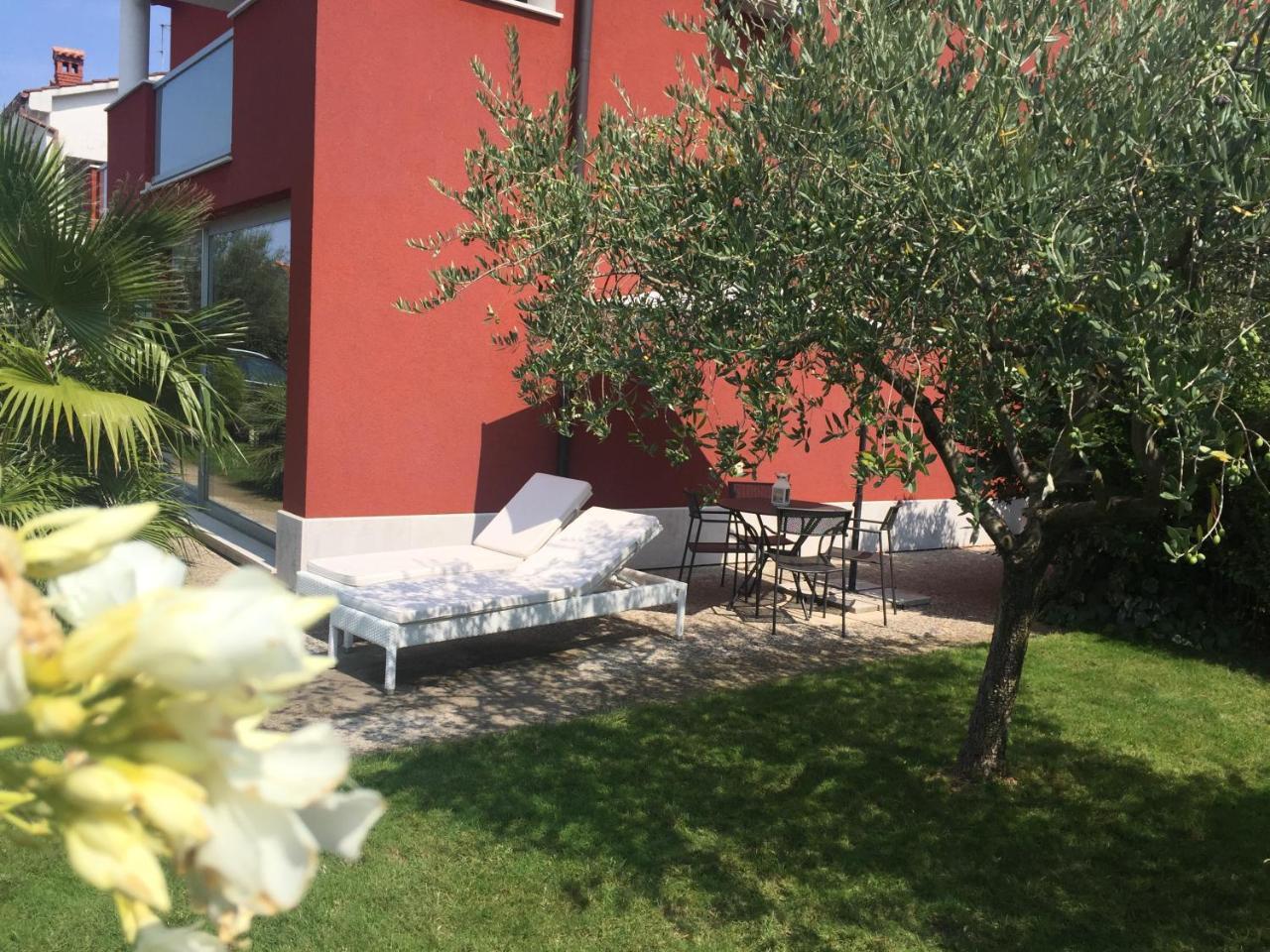 Ivni Apartmani Novigrad Istria Exterior foto